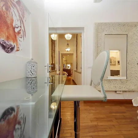 Luxury Navona By Flatinrome *