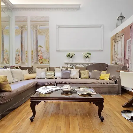 Luxury Navona By Flatinrome *