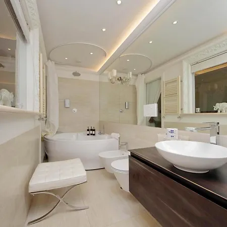 Luxury Navona By Flatinrome דירה *