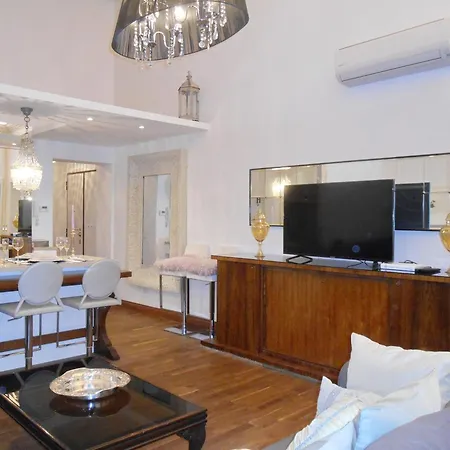 Luxury Navona By Flatinrome Apartment Rome